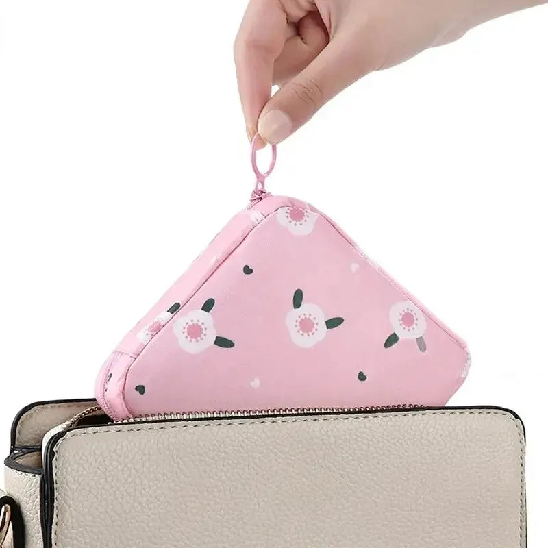 Charming Women’s Waterproof Sanitary Napkin & Tampon Storage Bag - Portable Organizer with Fun Cartoon Design